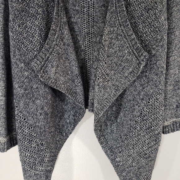 EUC LUCKY BRAND Cardigan - Picture 4 of 8